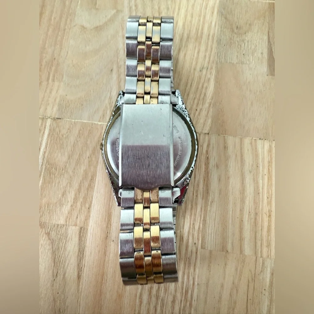 Vintage Lorus Mickey Mouse presidential style two toned dress watch NEW BATTERY